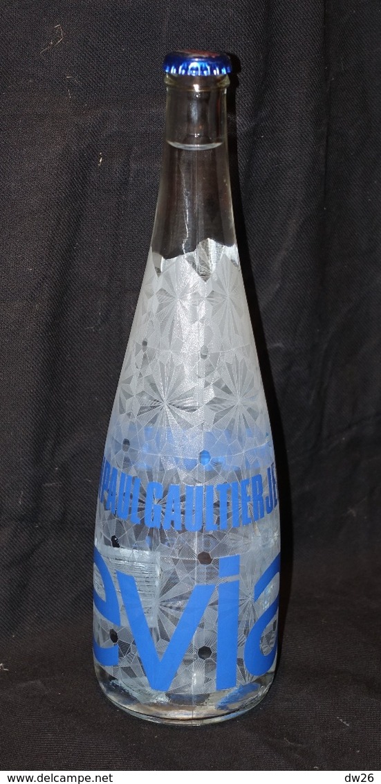 Bouteille D'Evian 75 Cl Signée Jean-Paul Gaultier Pleine Non Décapsulée, Numérotée - Andere & Zonder Classificatie