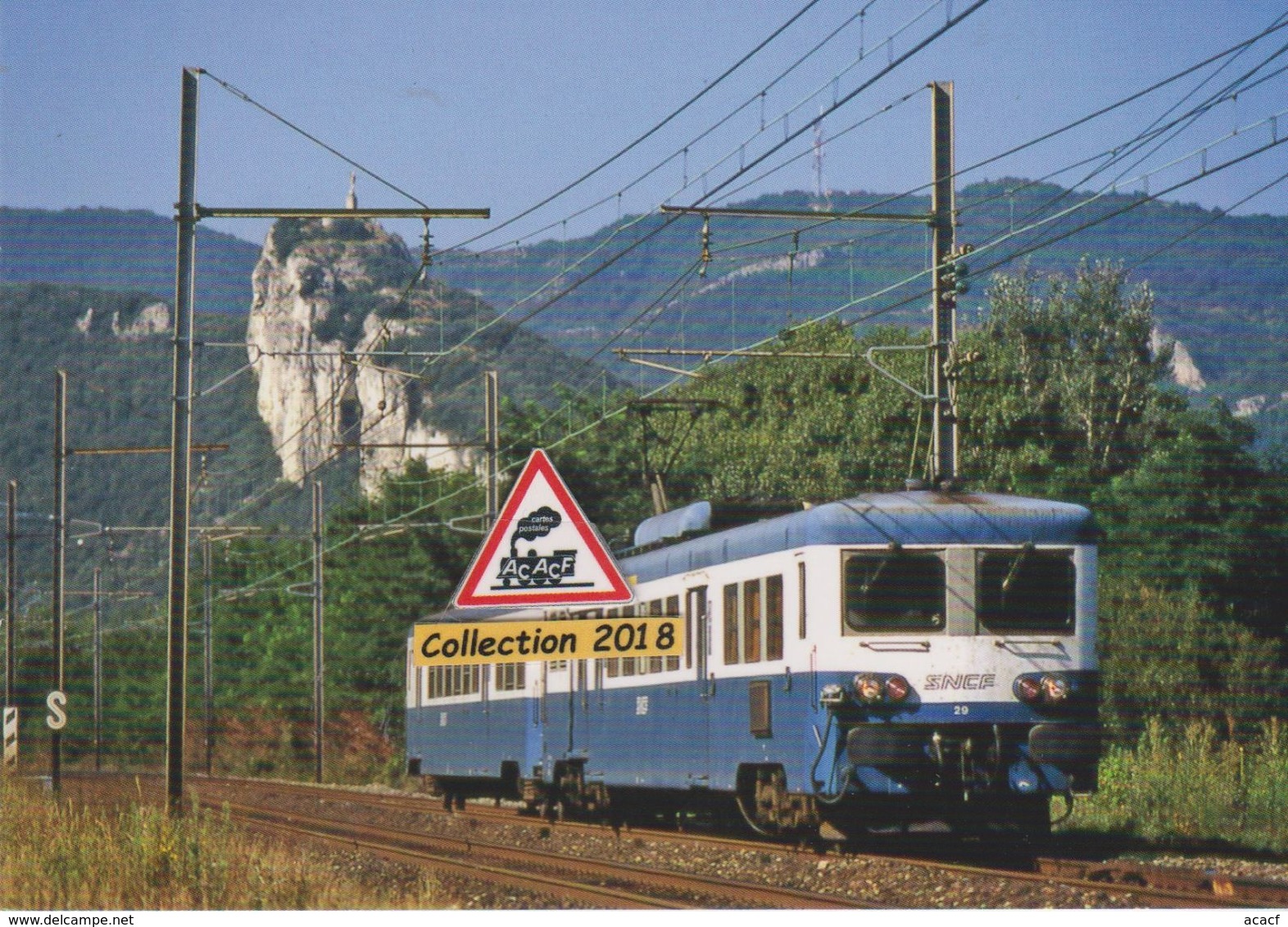 Automotrice Z 7129 (TER Vers Montélimar), à Châteauneuf-du-Rhône (26) - - Trenes