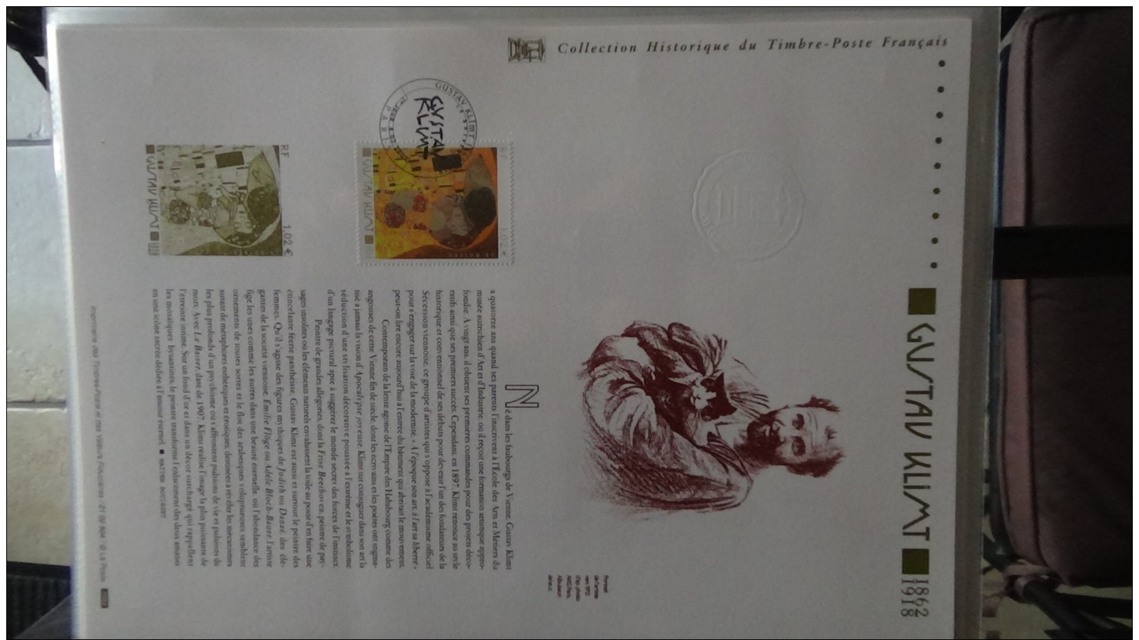 Album de 81 documents philatéliques de France ( timbres et blocs). 3 albums achetés = port 19.20 OFFERT !!!