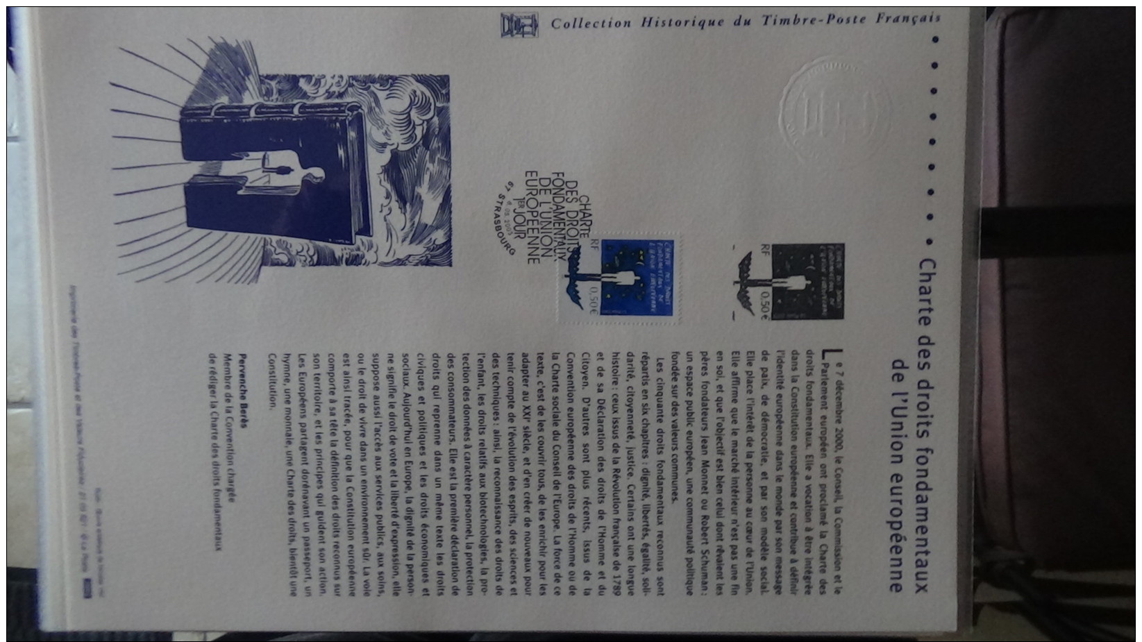 Album de 81 documents philatéliques de France ( timbres et blocs). 3 albums achetés = port 19.20 OFFERT !!!