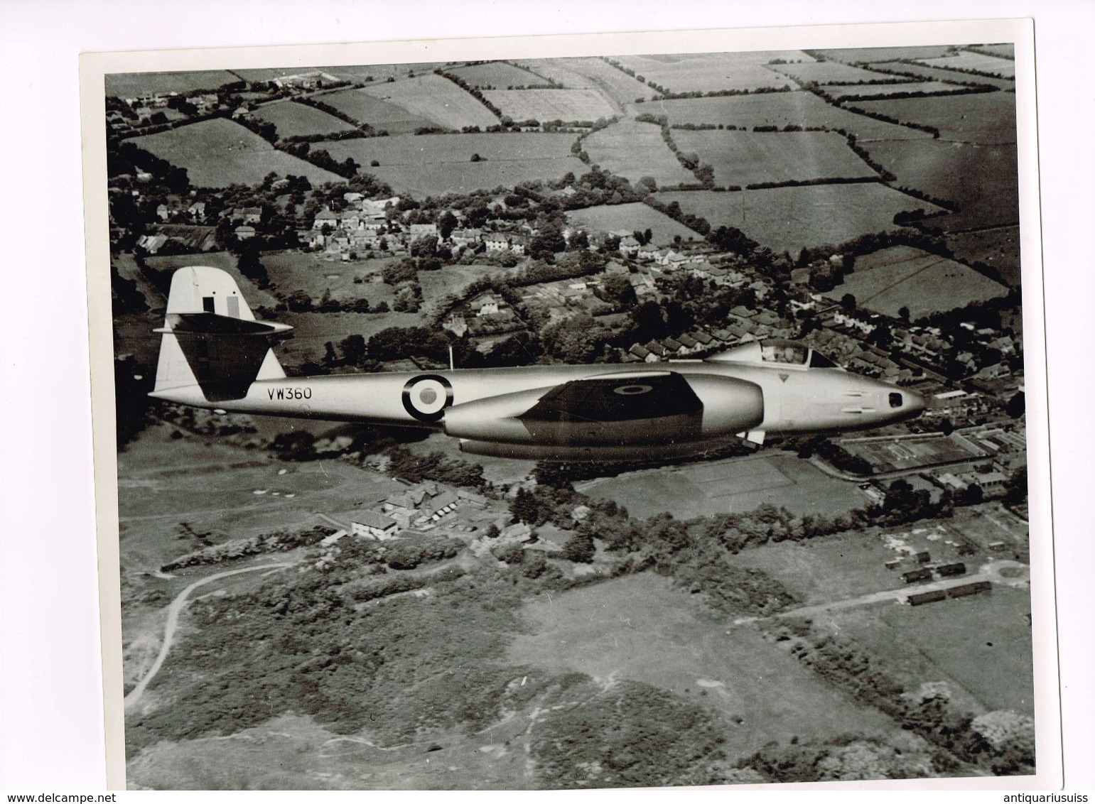 The Monster Meteor F.R.9. - Old Photo Of A Military Plane With A Technical Description - 206 X 253 Mm - Aviation