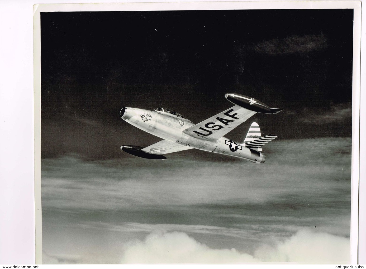 F-84E Thunderjet Fighter-bombers - USAF - Old Photo Of A Military Plane With A Technical Description - 206 X 253 Mm - Aviation