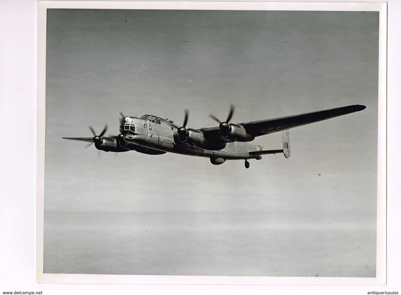 The Avro Lincoln - R.A.F. Bomber Command. F.- Old Photo Of A Military Plane With A Technical Description - 206 X 253 Mm - Aviation