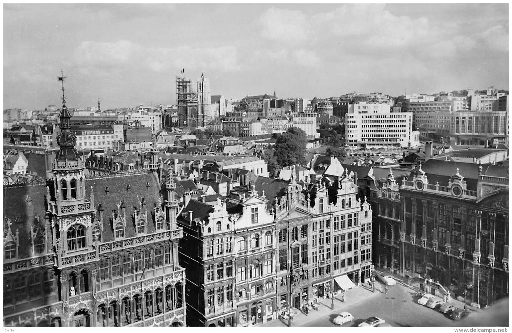 BRUXELLES - Coin De La Grand'Place - Marktpleinen, Pleinen