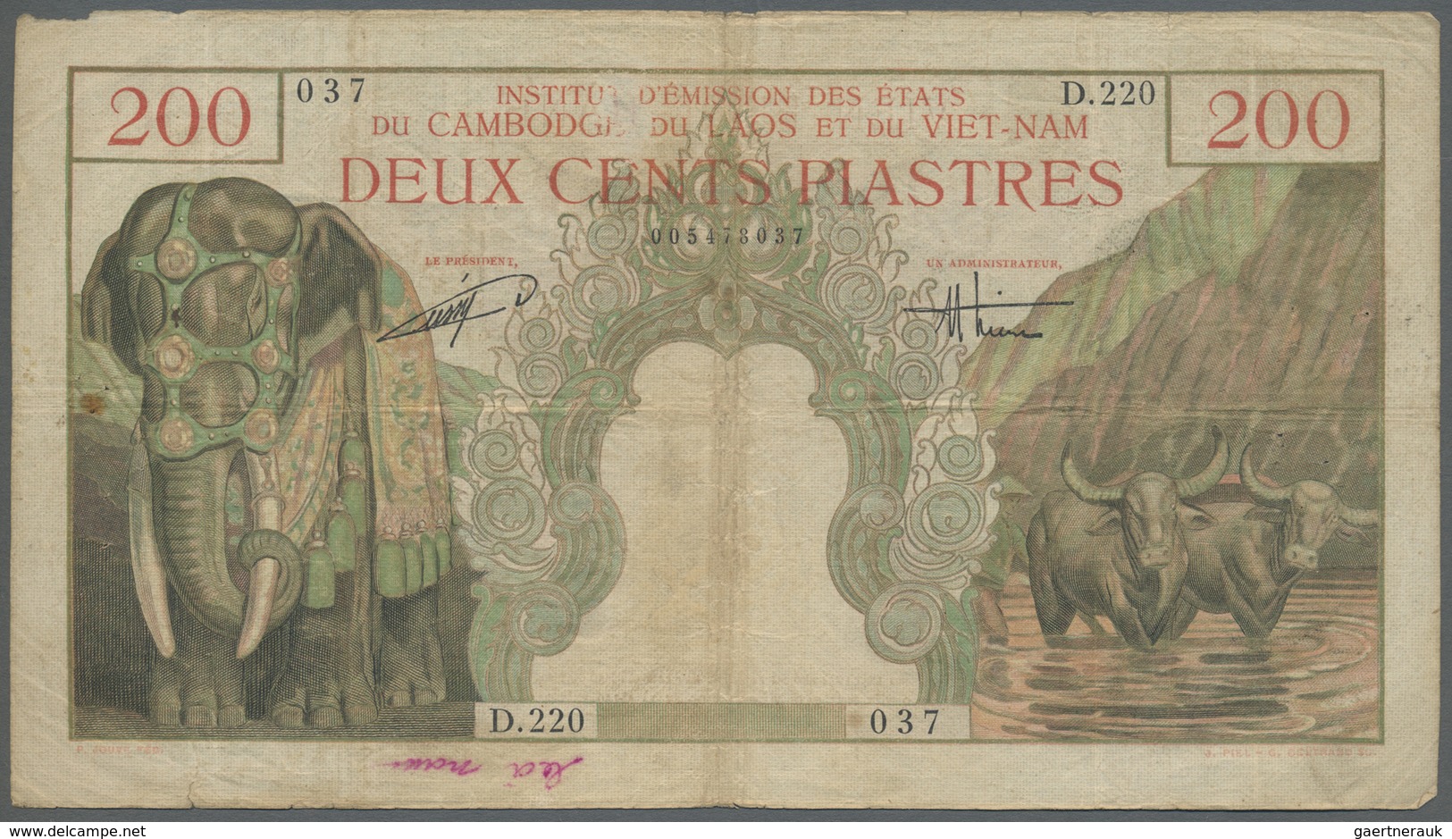 French Indochina / Französisch Indochina: Set Of 2 Notes 200 Piastres ND P. 109, Both Used With Fold - Indochina