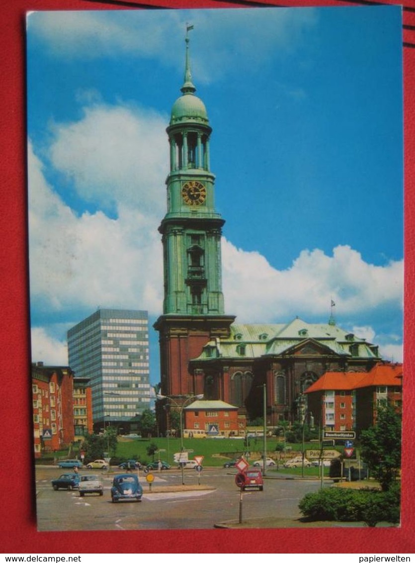 Hamburg - St. Michaelskirche / VW, Renault - Altona