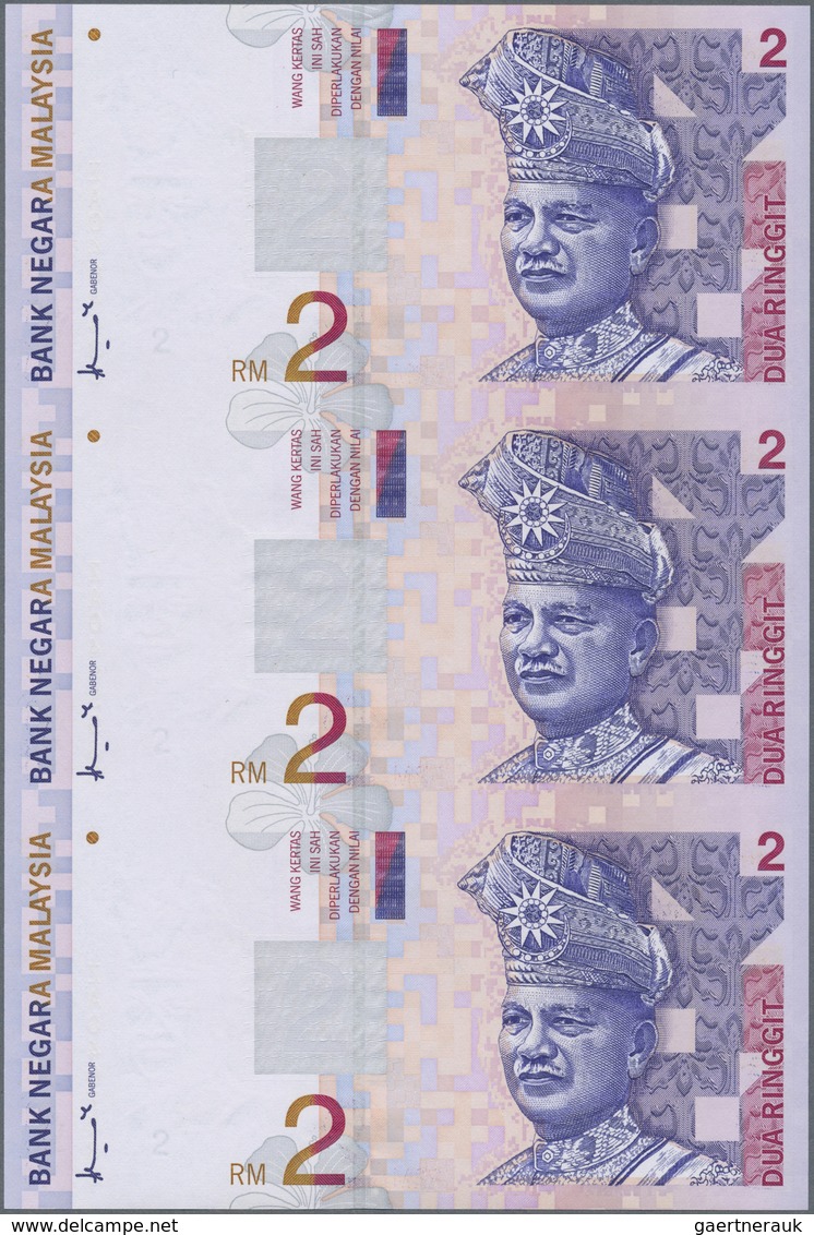 Malaysia: Uncut Sheet Of 3 Pcs 2 Ringgit ND P. 40 In Original Folder From The Central Bank Of Malays - Malaysia