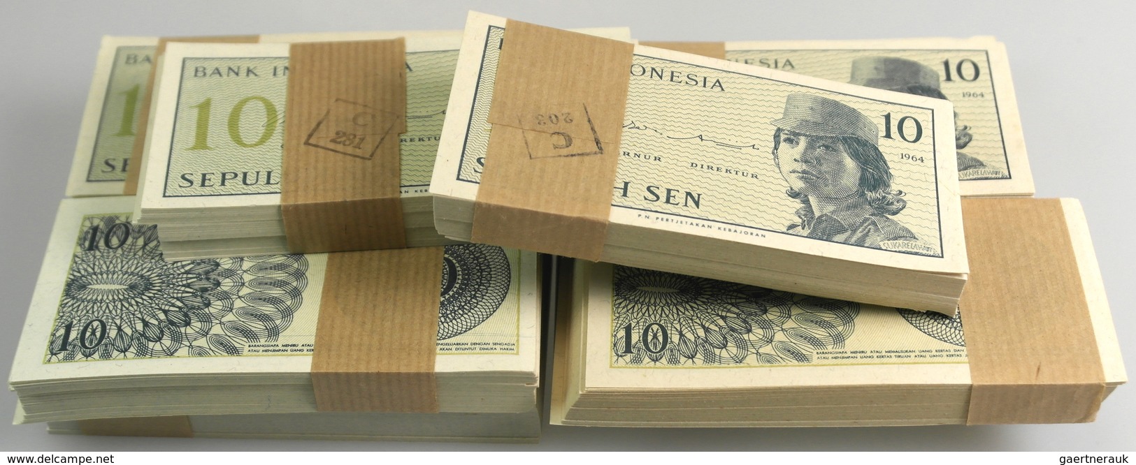 Indonesia / Indonesien: Very Big Lot Of 25.000 Banknotes Of 10 Sen 1964, All In Original Bundles Wit - Indonésie