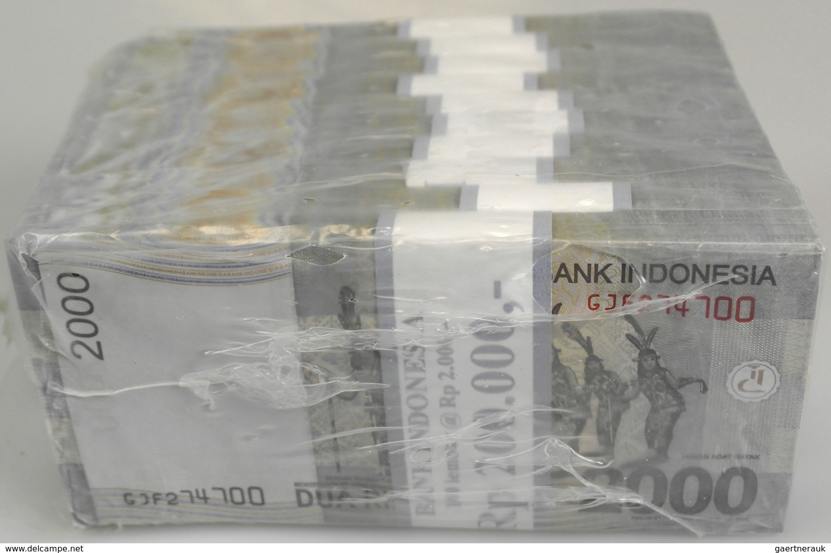 Indonesia / Indonesien: Original Brick With 1000 Banknotes 2000 Rupiah 2013, P.148d, Packed In 10 Bu - Indonésie