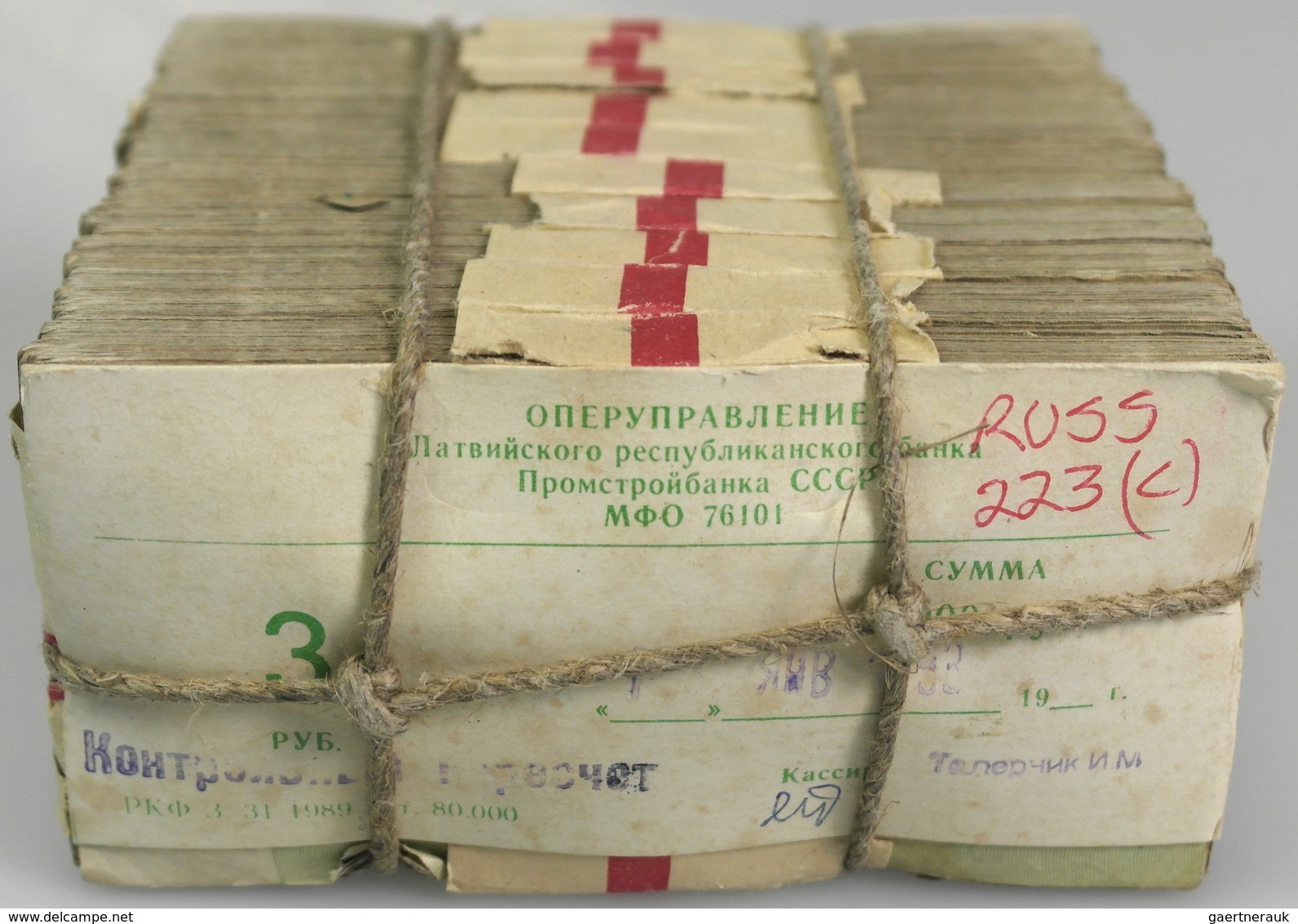 Russia / Russland: Brick With 1000 Banknotes 3 Rubles 1961, P.223, Packed In 10 Bundles Of 100 Notes - Russia