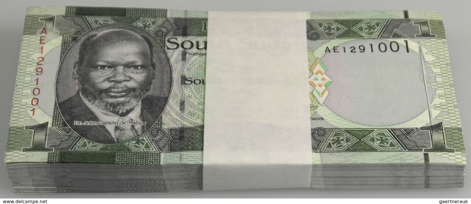 Sudan: Bundle With 100 Pcs. 1 Pound ND(2011) South Sudan, P.5A With Running Serial Numbers In UNC Co - Soudan