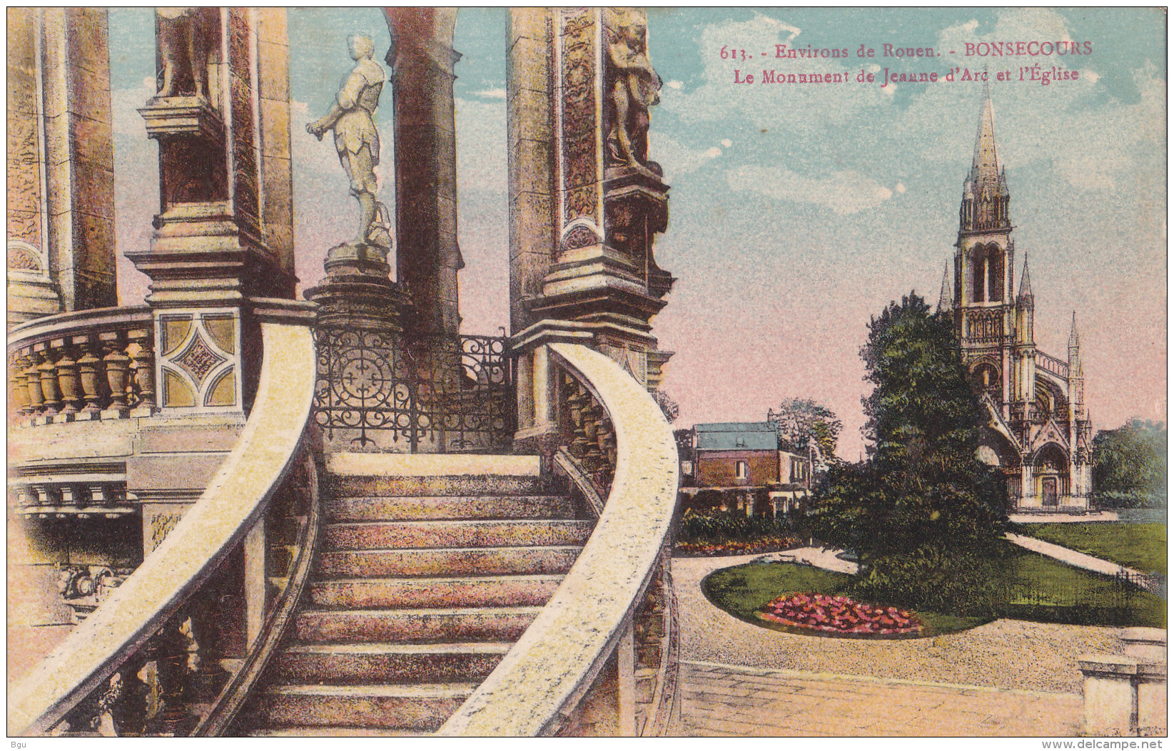 Bonsecours (76) - Le Monument De Jeanne D'Arc Et L'Eglise - Bonsecours