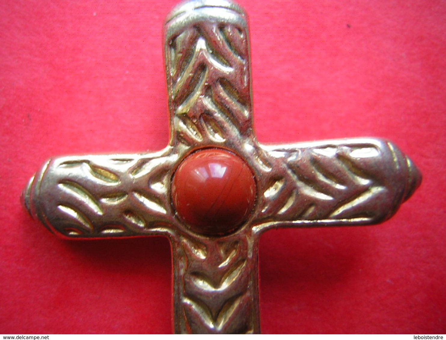 CROIX EN PENDENTIF RELIGIEUSE AVEC DES EMAUX - Religione & Esoterismo