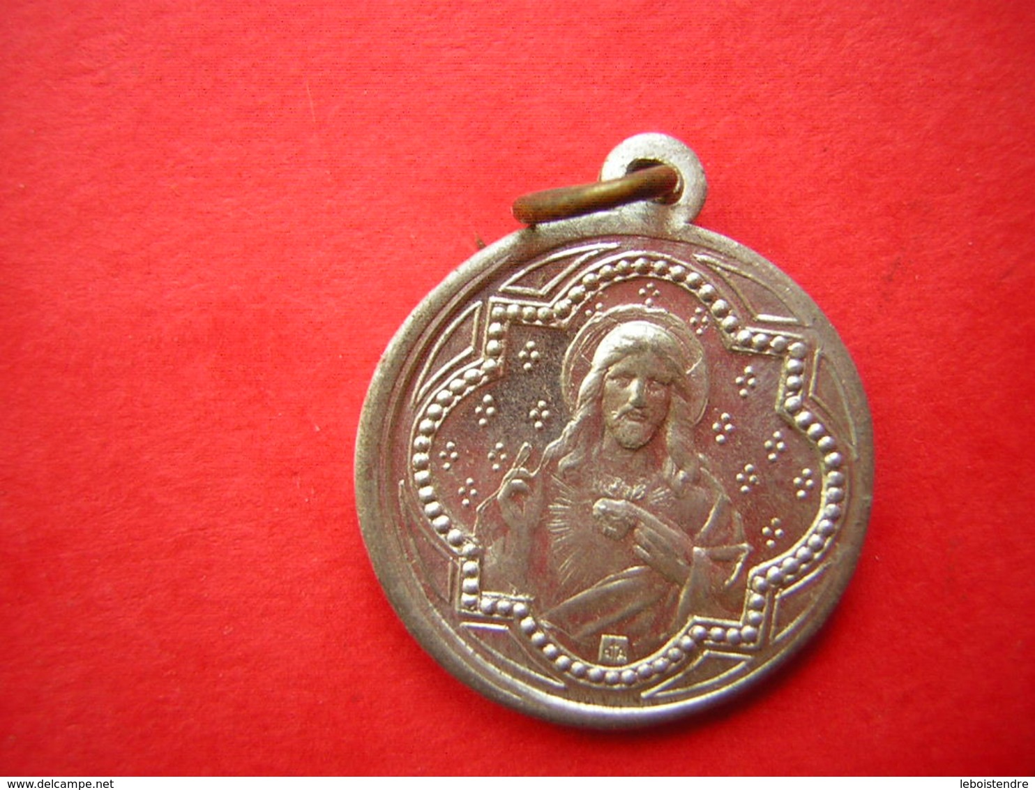 PETITE MEDAILLE RELIGIEUSE EN ALU - Religion & Esotérisme