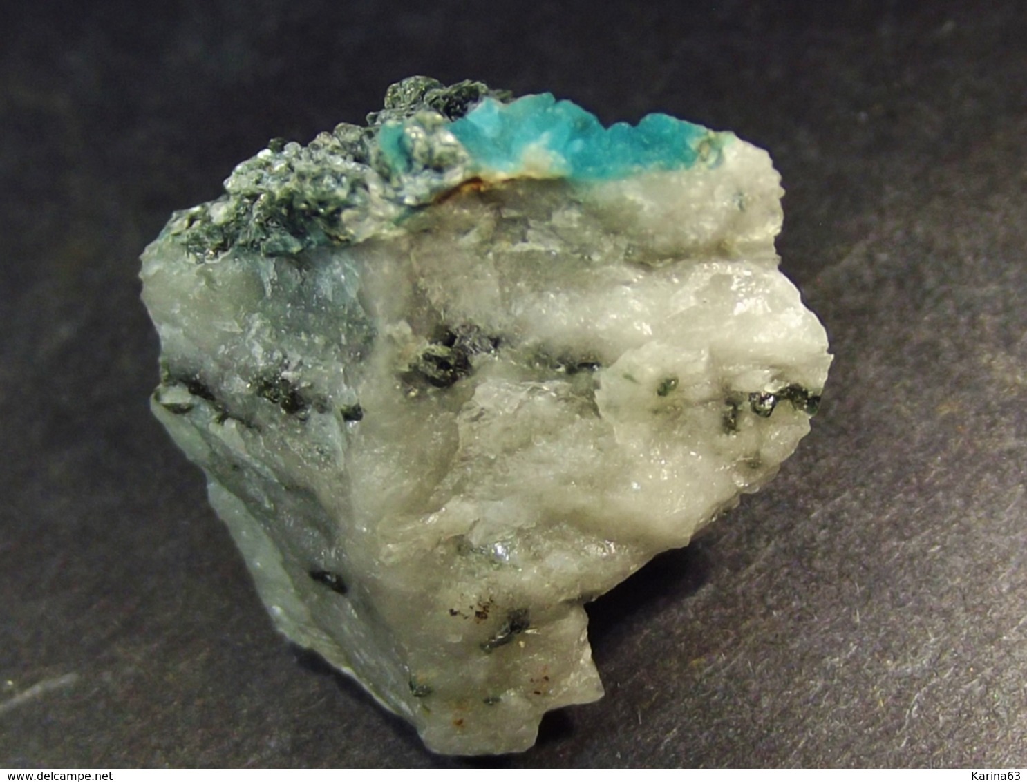 Turquoise With Muscovite ( 1.5 X 1.5 X 1 Cm) -  Cahay - Vielsalm - Prov Luxembourg - Belgique - Mineralien