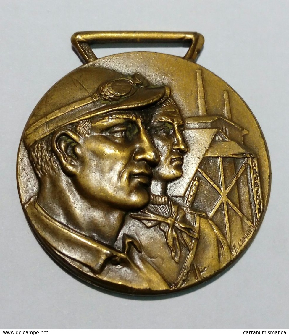 MEDAGLIA -  Decennale Della RESISTENZA -  Ai Lavoratori Salvaguardia Dell' INDUSTRIA (1944 - 1954) Bronzo / 30mm - Altri & Non Classificati