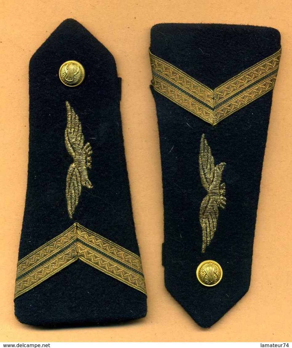 Epaulettes Armée De L'air  -  Galon De Sergent - Uniformes