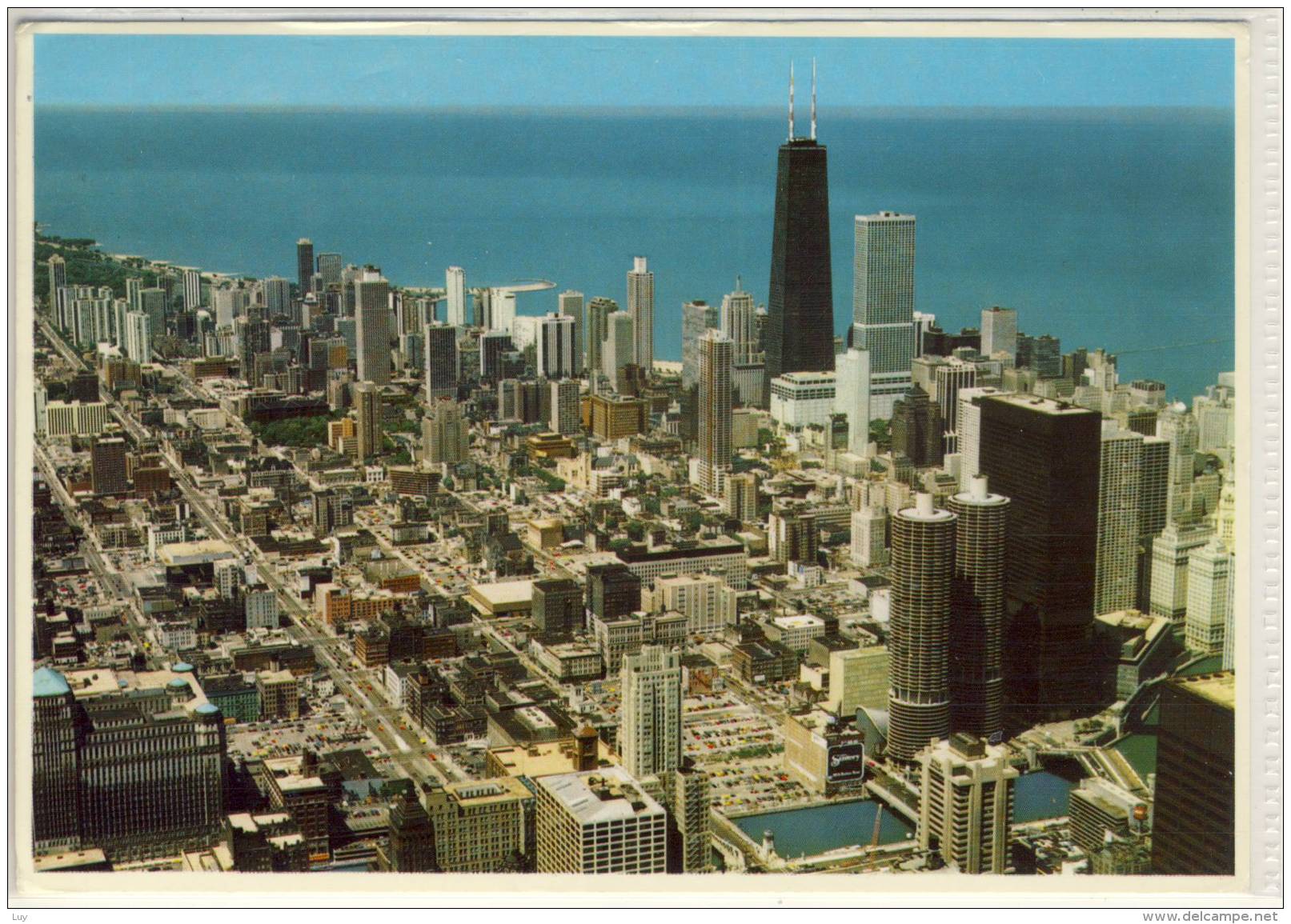 CHICAGO BIRD'S EYE VIEW OF THE SKYLINE LOOKING TOWARD LAKE MICHIGAN SEEN FROM SEARS TOWER  NICE STAMP - Chicago