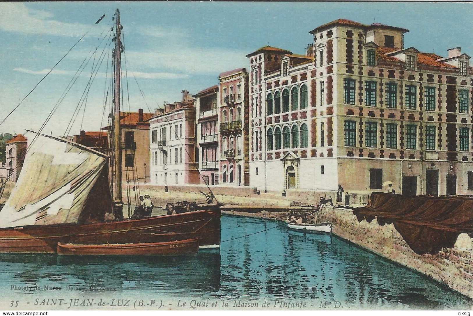 Old Boats - Saint - Jean - De - Luz. Le Quai Et La Maison De L`Infante.   France.  S-4153 - Other & Unclassified