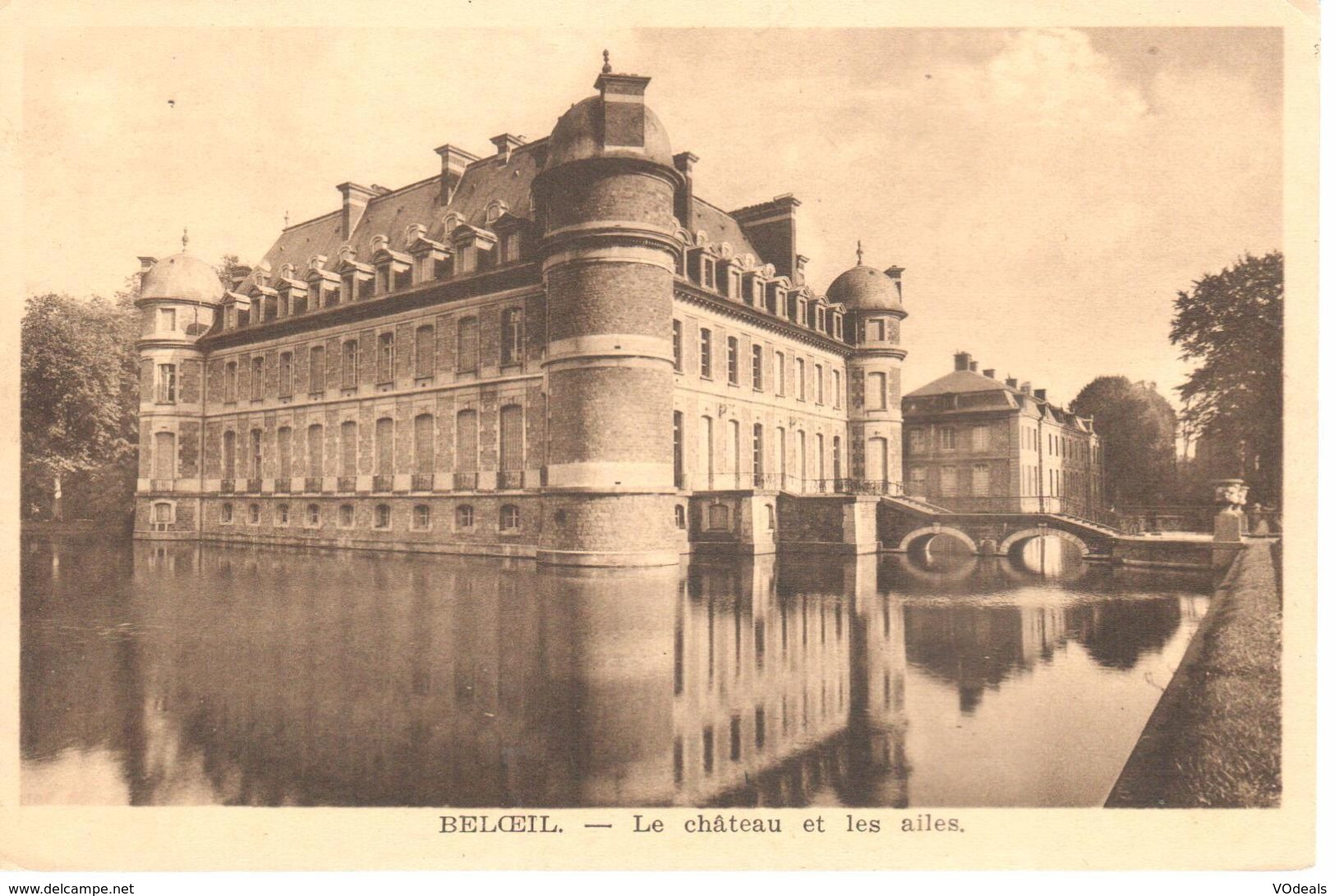 Beloeil - CPA - Le Château Et Les Ailes - Beloeil