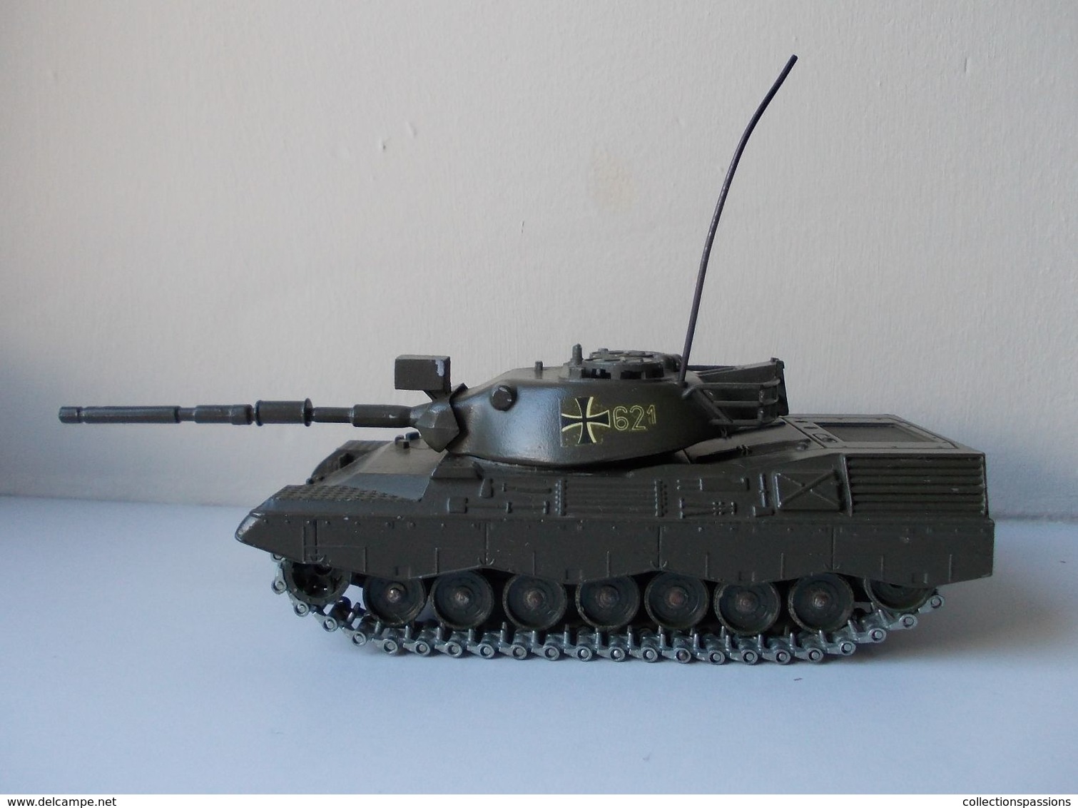 - Char - KPZ LEOPARD - Solido - N°243 - 12/1974 - - Tanks