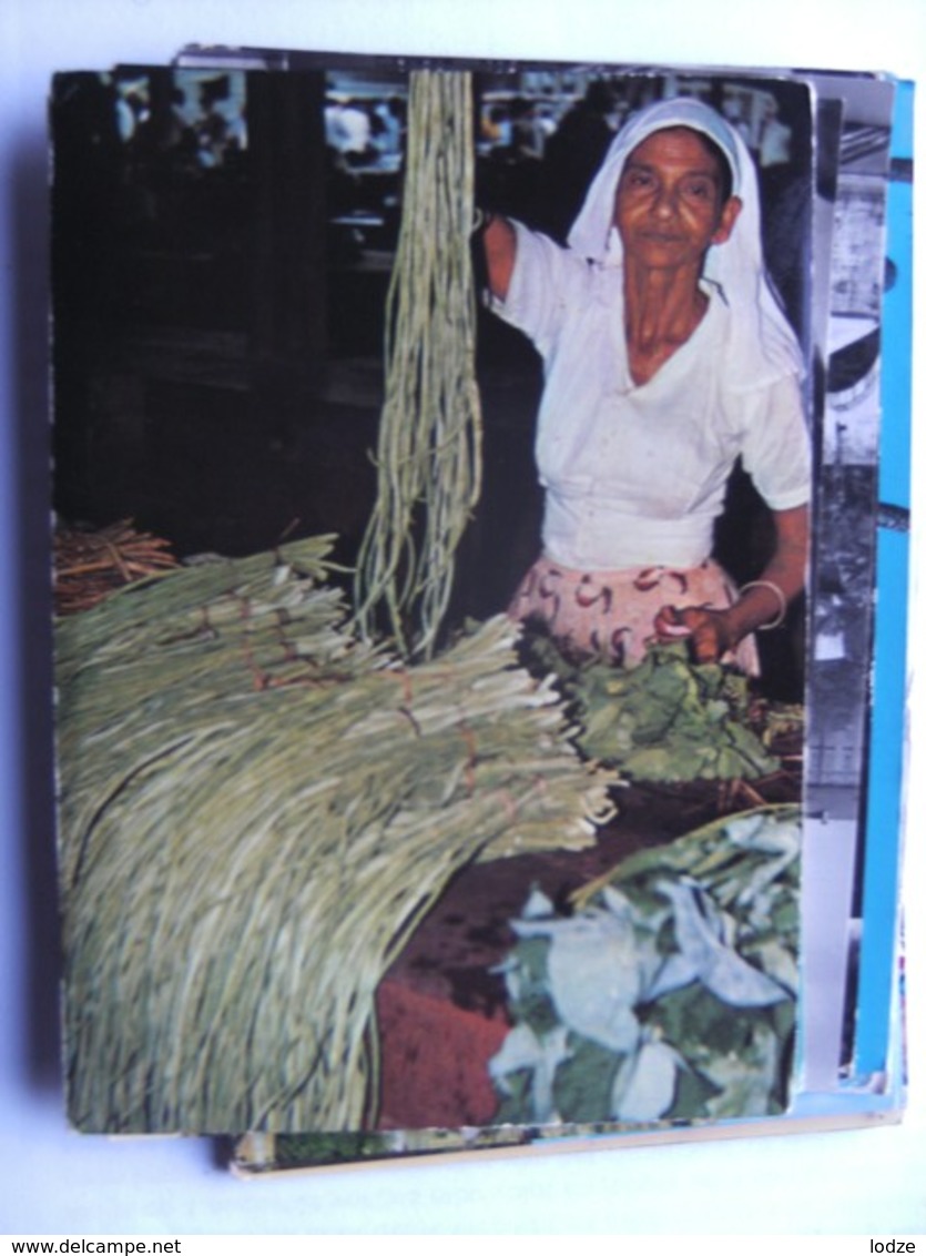 Suriname Woman With Kousebandjes - Surinam