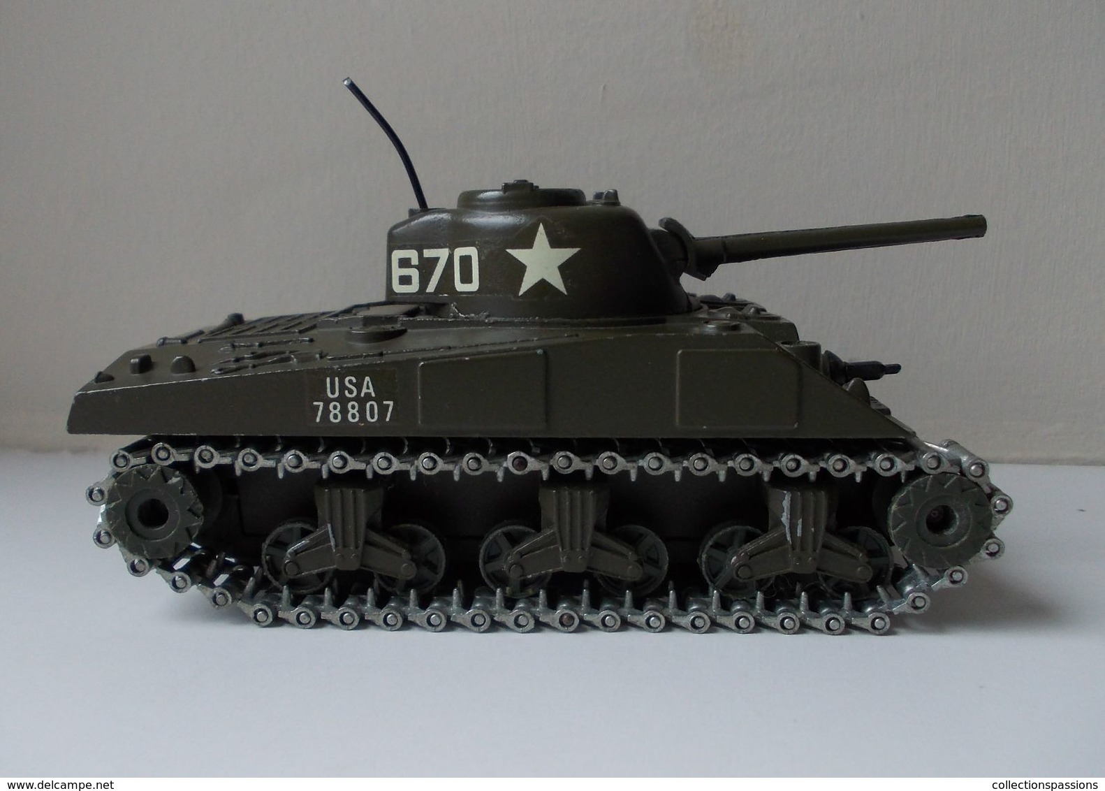 - Char - SHERMAN M4 A3 - Solido - N°231 - 1972 - - Chars