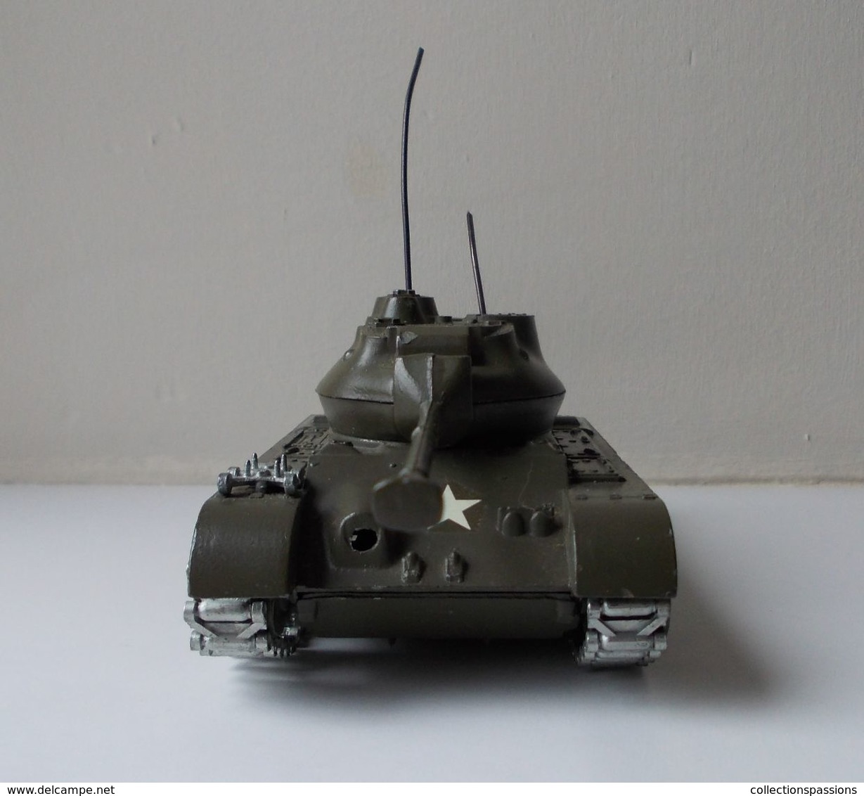 - Char - GENERAL PATTON M-47 - Solido - - Tanks