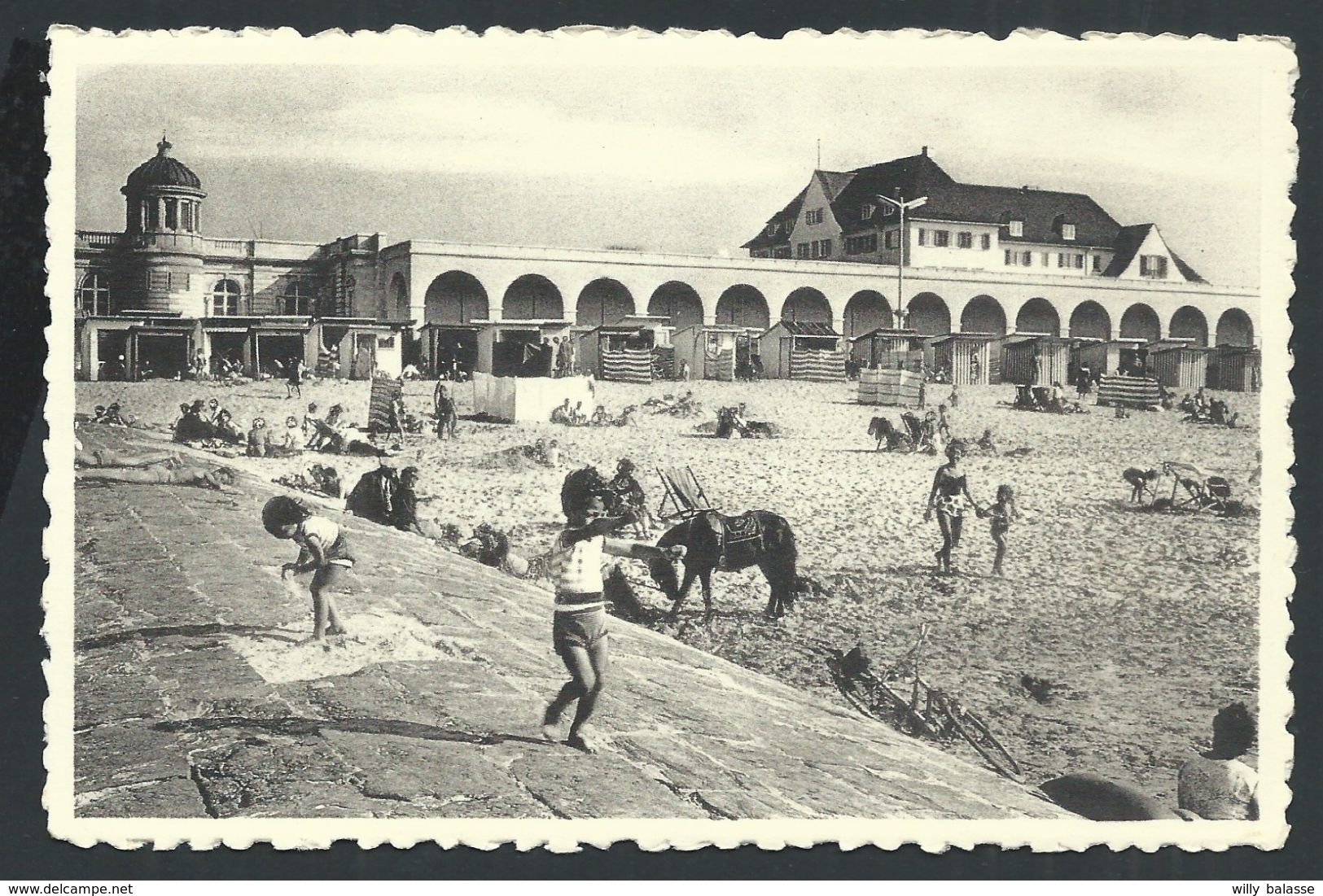 +++ CPA - OOSTENDE  OSTENDE - Digue De Mer Et Villa Royale - Zeedijk En Koninklijke Villa - Nels   // - Oostende