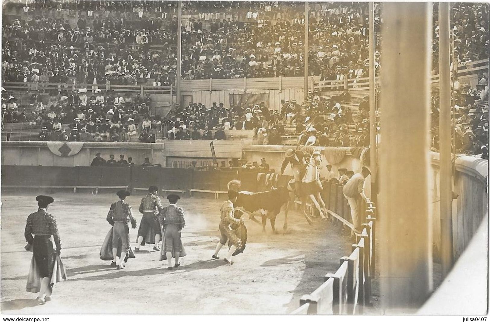 SCENE DE CORRIDA ARENES Carte Photo Belle Animation - Corrida