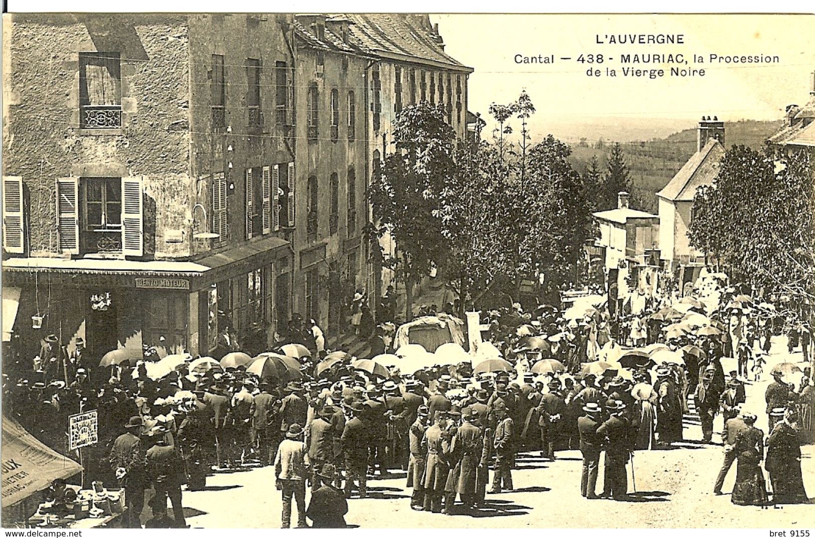 15 MAURIAC GRAND RASSEMBLEMENT POUR LA PROCESSION DE LA VIERGE NOIRE SOUS LE SOLEIL - Mauriac