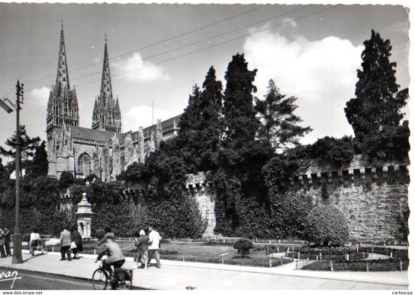 Quimper Les Jardins De L'eveché 1958 CPM Ou CPSM - Quimper