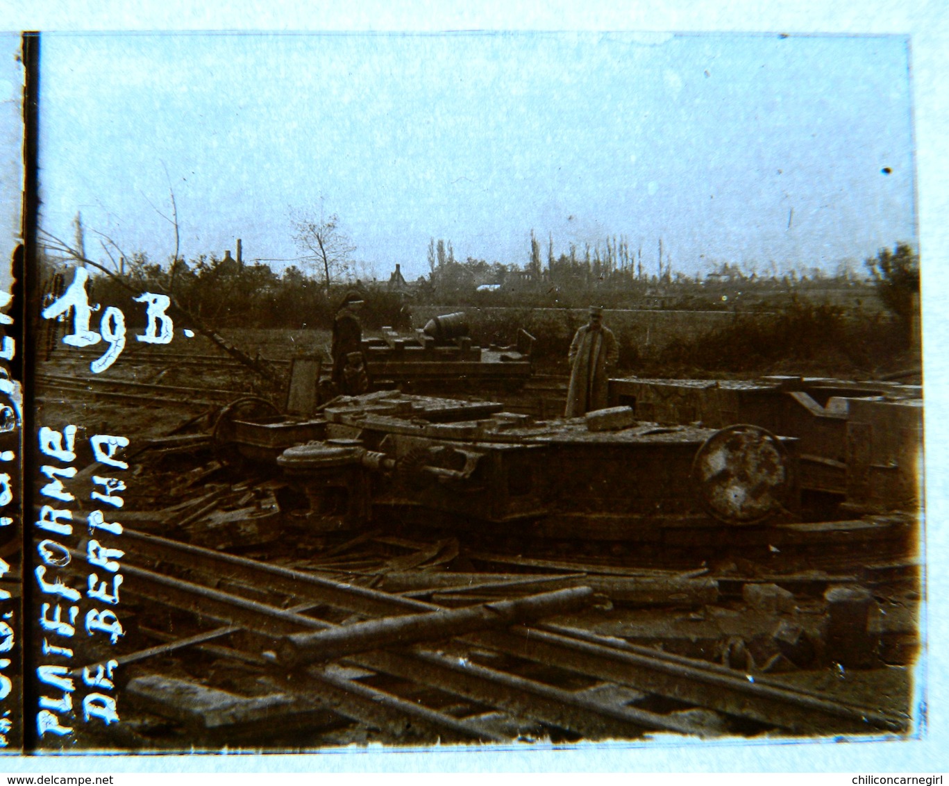 WW1 - WWI - PHOTO STEREO SUR PLAQUE DE VERRE - STUDEN - PLATEFORME DE BERTHA - ANIMEE - 10,6 X 4,4 Cm - Photos Stéréoscopiques