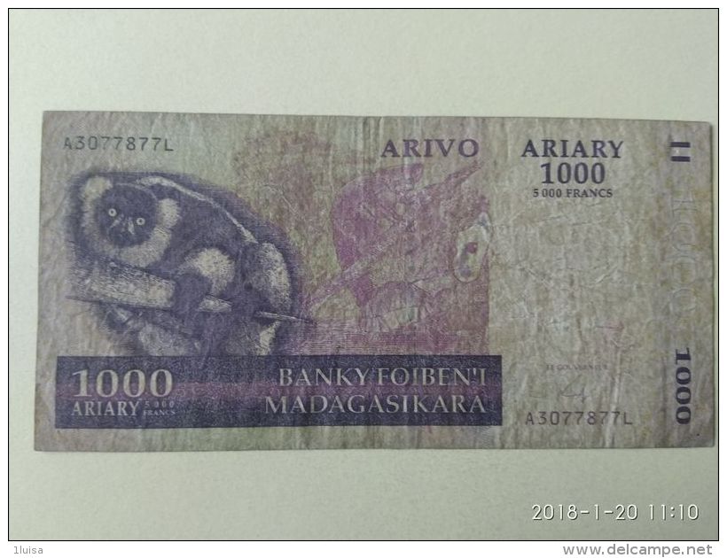 1000 Ariary  2004 - Madagascar