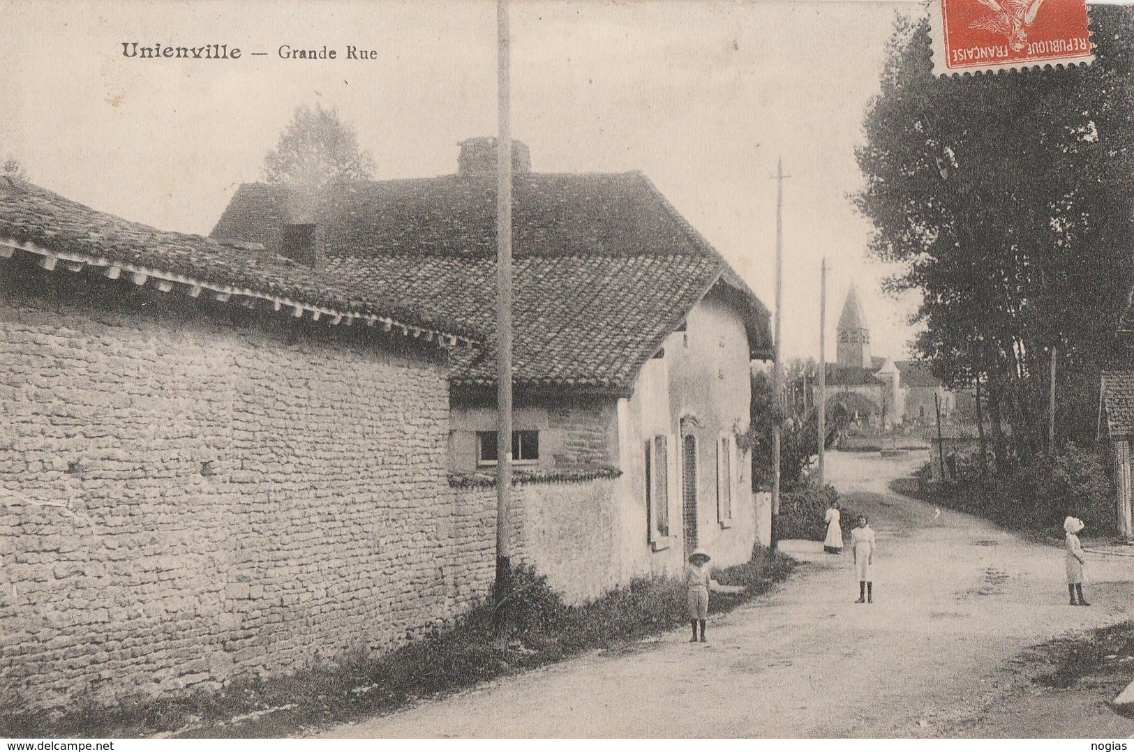 UNIENVILLE - LA GRANDE RUE - BELLE CARTE ANIMEE - L'EGLISE - 2 SCANNS -  2 SCANNS - TOP !!! - Autres & Non Classés