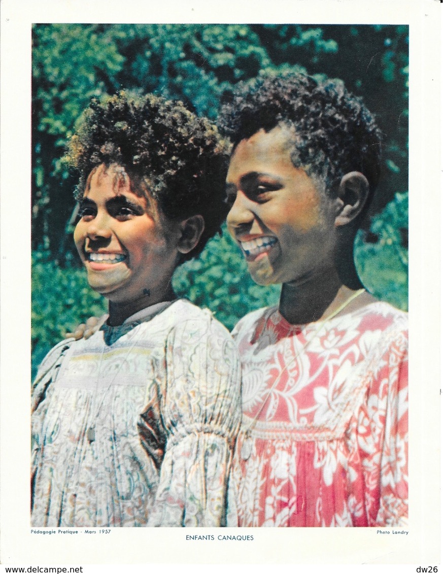 Photo Landry, Pédagogie Pratique 1957 - Nouvelle Calédonie: Enfants Canaques (Kanak), Jeunes Popinées En Robe Mission - Etnicas