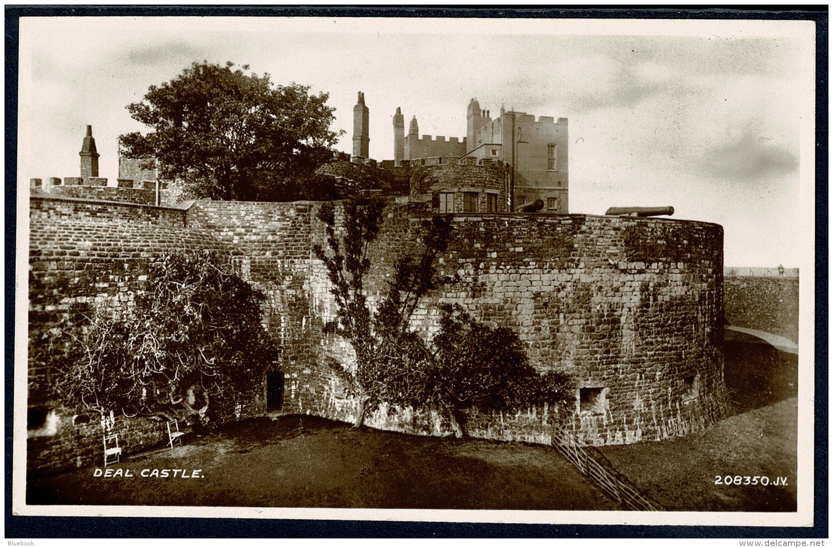 RB 1185 - Real Photo Postcard - Deal Castle &amp; Canon Cannon - Kent - Other & Unclassified
