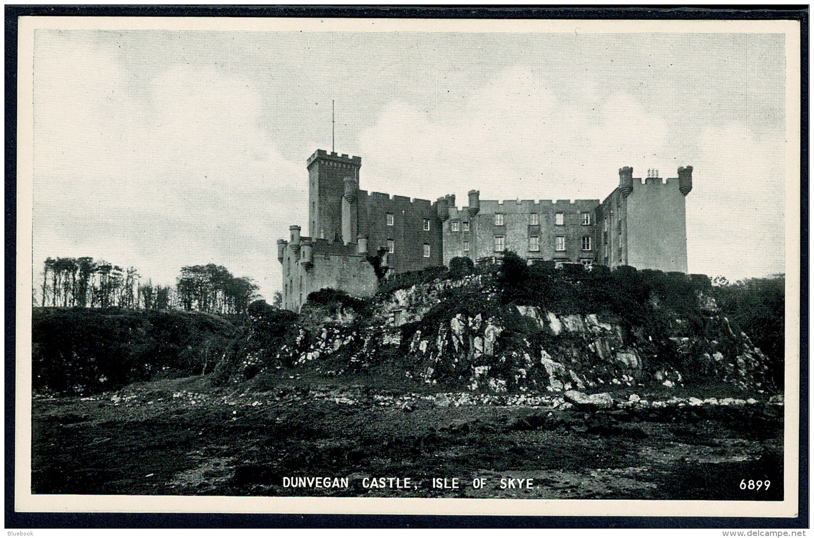 RB 1185 - J.B. White Postcard - Dunvegan Castle Isle Of Skye Inverness-shire Scotland - Inverness-shire