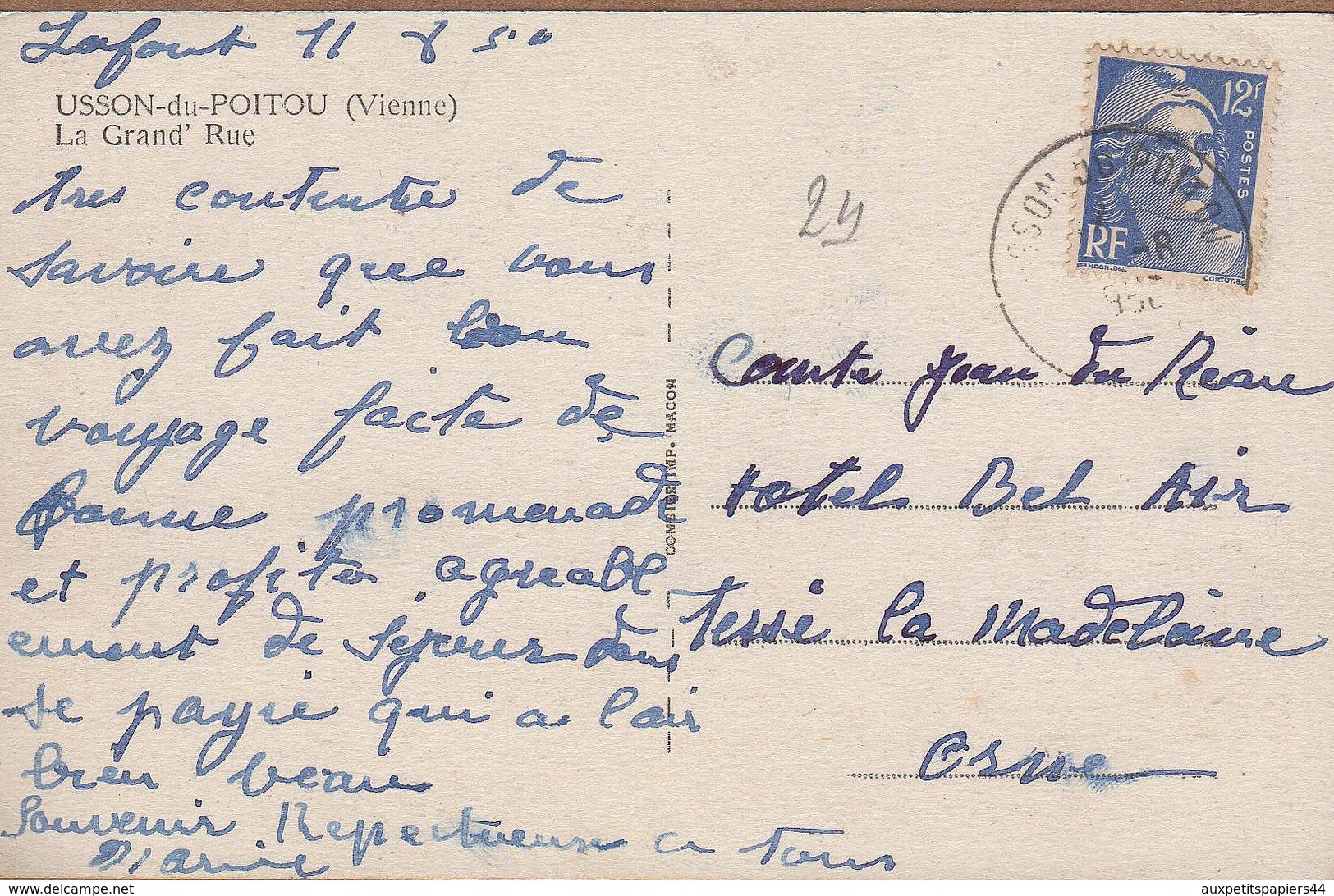 CPSM Usson-du-Poitou ( 86350 ) La Grand' Rue - Carte Colorisée & Pharmacie En 1950 - Sonstige & Ohne Zuordnung