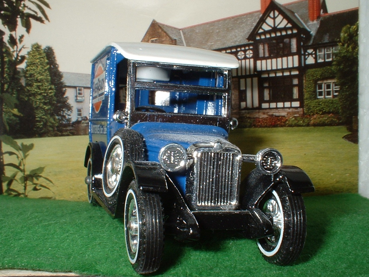 Matchbox Models Of Yesteryear Y5-4 1927 Talbot Van "Ever Ready Batteries" - Matchbox