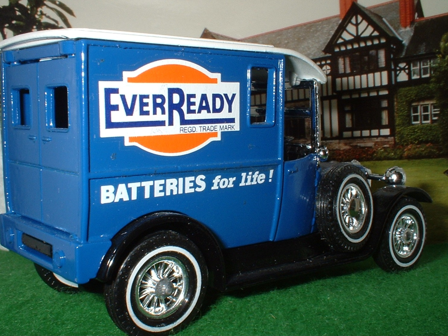 Matchbox Models Of Yesteryear Y5-4 1927 Talbot Van "Ever Ready Batteries" - Matchbox