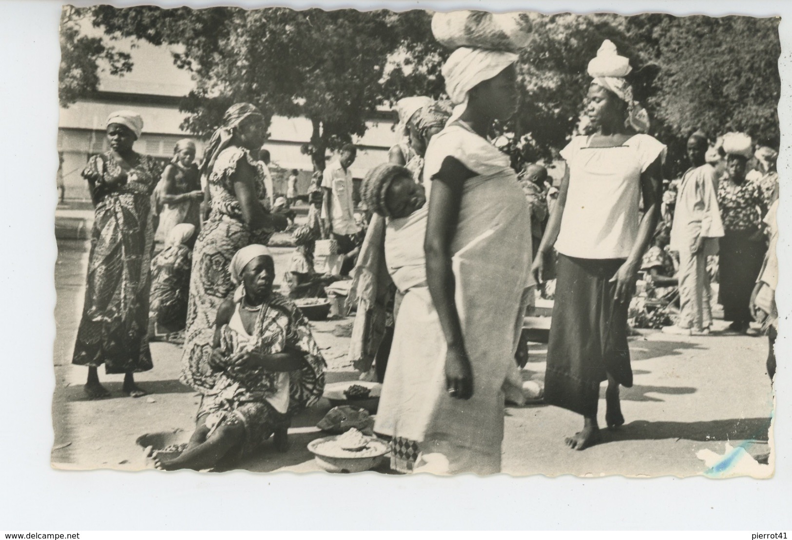 AFRIQUE - REPUBLIQUE CENTRAFRICAINE - BANGUI - Au Marché - República Centroafricana