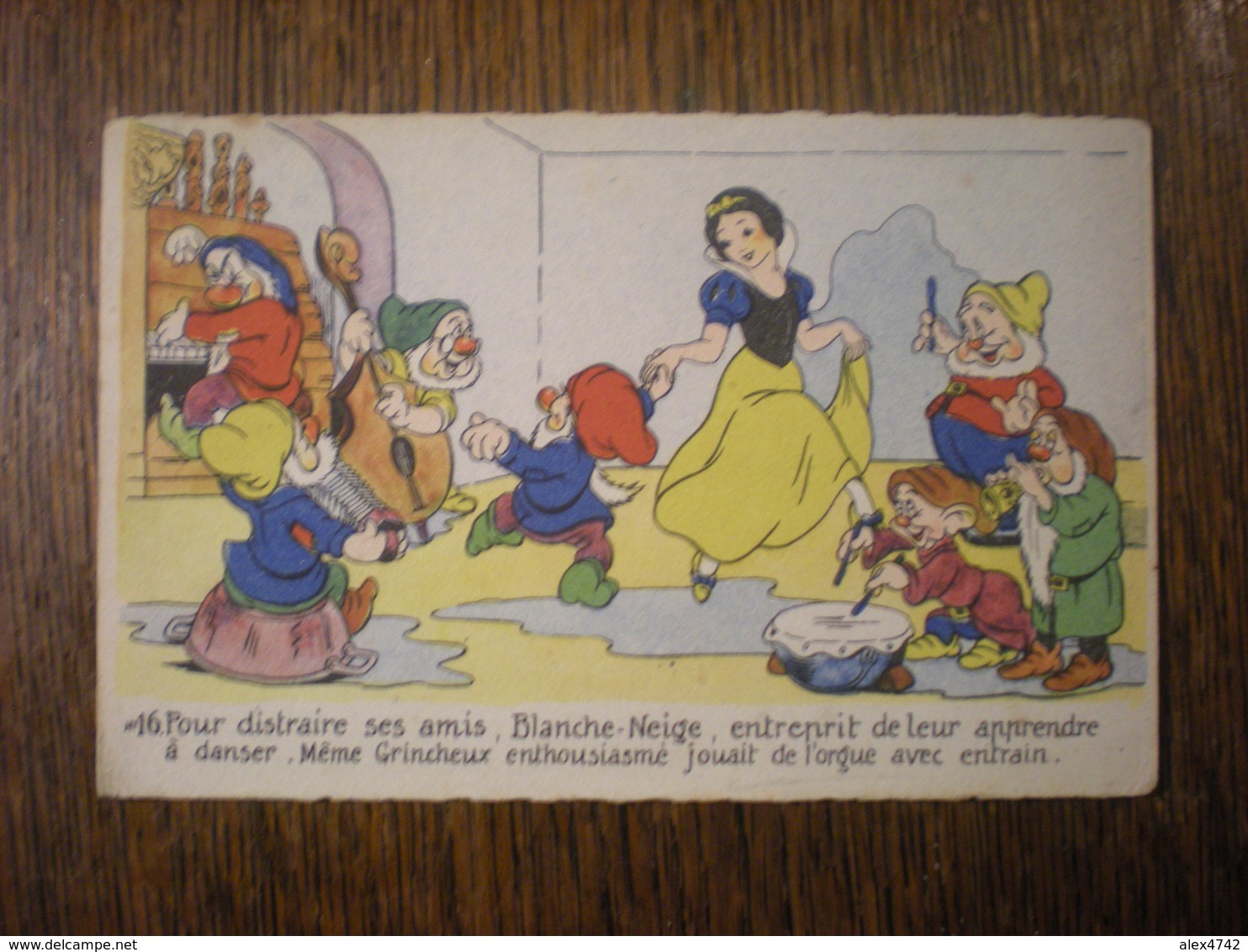 N°16- W.DISNEY-Pour Distraire Ses Amis Blanche Neige Entreprit De Leur Apprendre à Danser....   (M4) - Andere & Zonder Classificatie