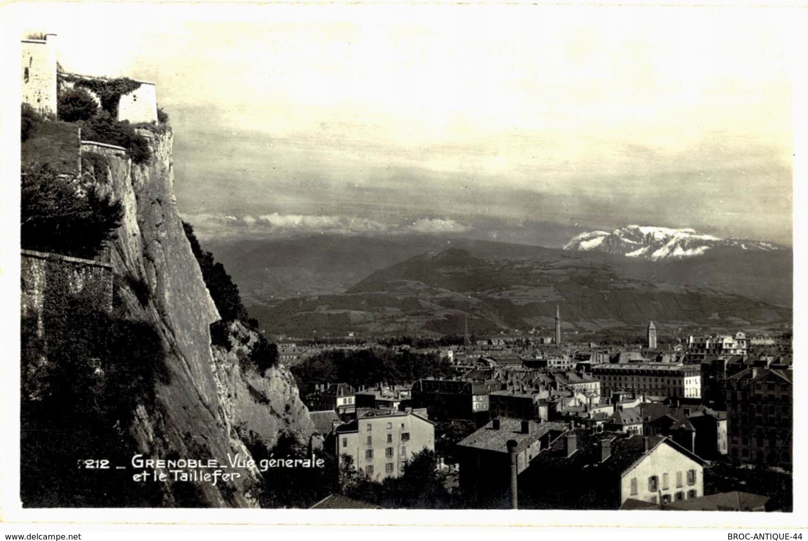 CPA N°18074 - LOT DE 3 CARTES DE GRENOBLE - PONT DE L' ILE VERTE, LES HOSPICE ET LE TAILLEFER - Grenoble