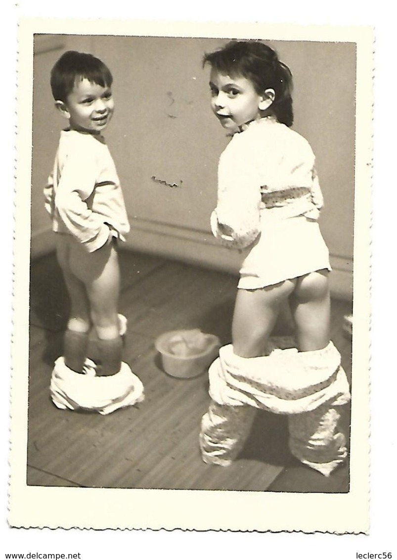 THEME POT DE CHAMBRE DEUX ENFANTS FESSES NUES PHOTO 120 X 85 Mm  2  SCANS - Photographie