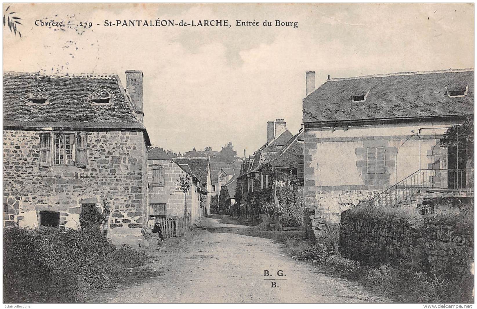 Saint Pantaléon De Larche      19     Entrée Du Bourg      (voir Scan) - Sonstige & Ohne Zuordnung