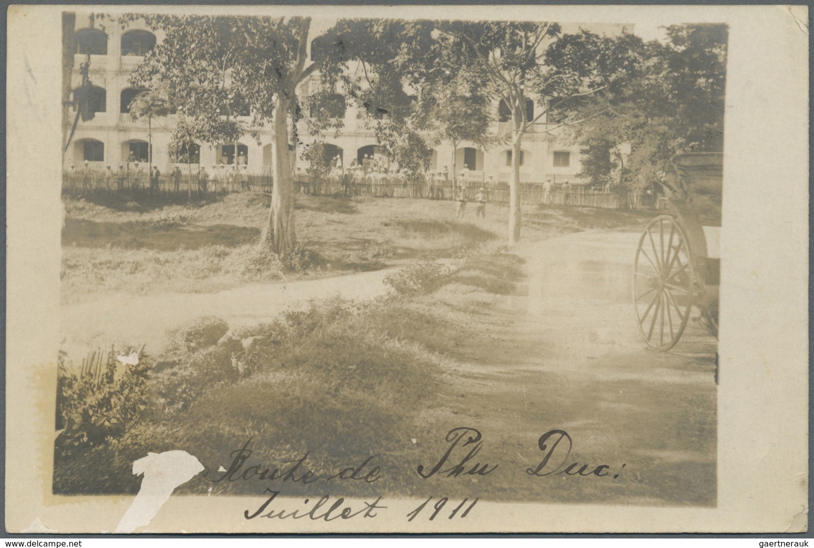 Br Französisch-Indochina - Portomarken: 1911. Photographie Card 'Route De Phu-Duc' Addressed To Viettri - Strafport