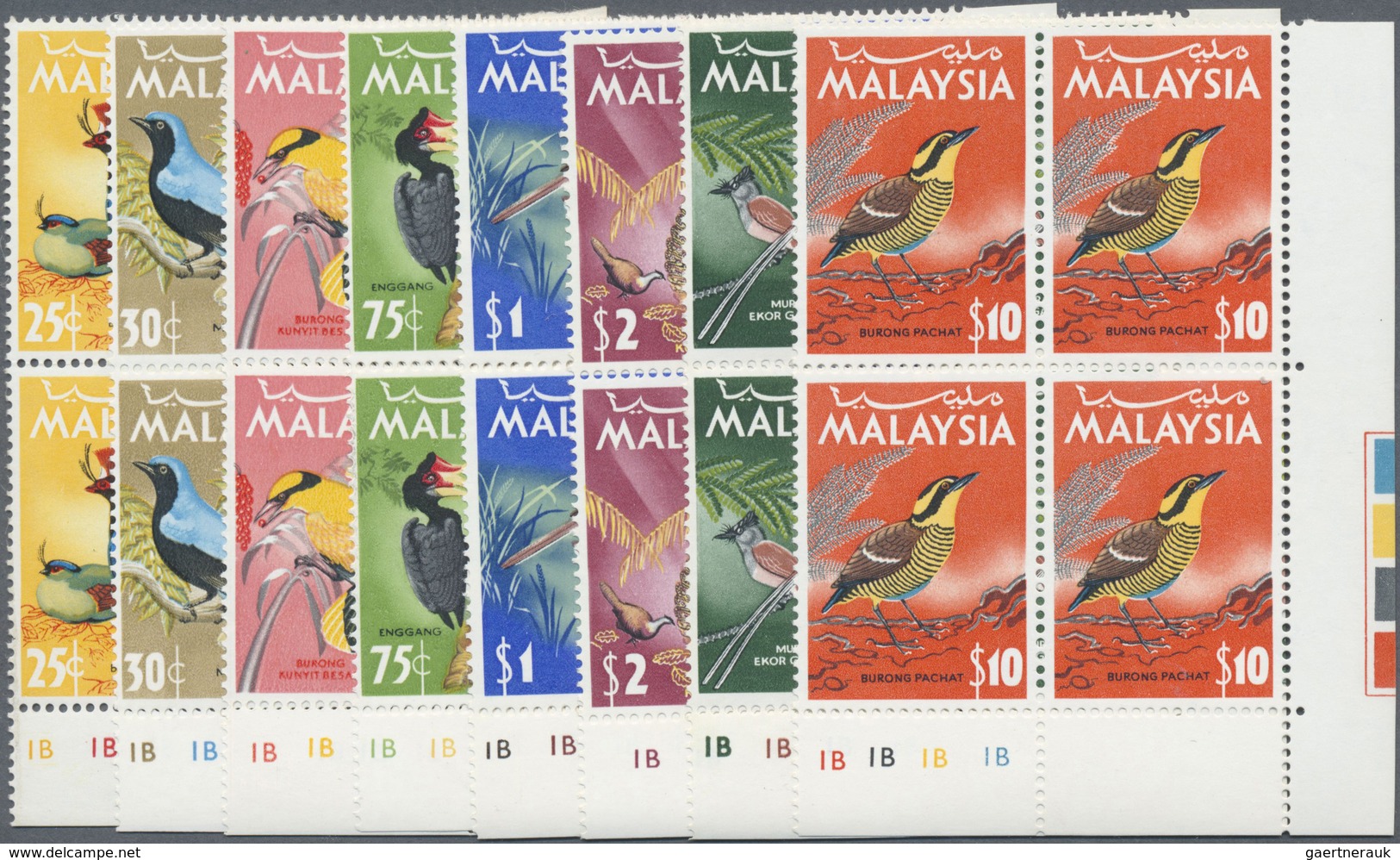 ** Malaysia: 1965, Birds Complete Set Of Eight In Blocks Of Four From Lower Right Corners All With Plat - Maleisië (1964-...)