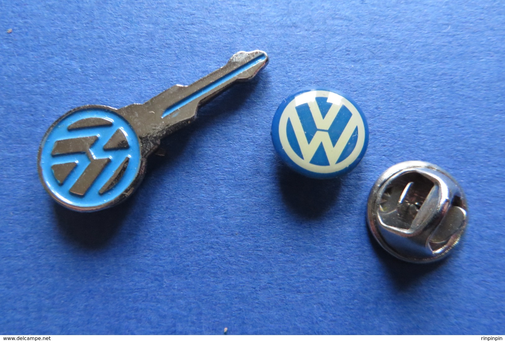 Pin's, Auto, Voiture, 2 VW, Clef, Logo, VOLKSWAGEN - Volkswagen