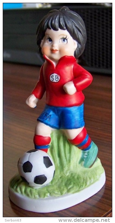 1 PERSONNAGE FOOTBALLEUR N° 4 FAIENCE NEUF SPORTS BILLY PRODUCTIONS 1981 TF1 TELEVISION - NOTRE SITE Serbon63 - Otros & Sin Clasificación